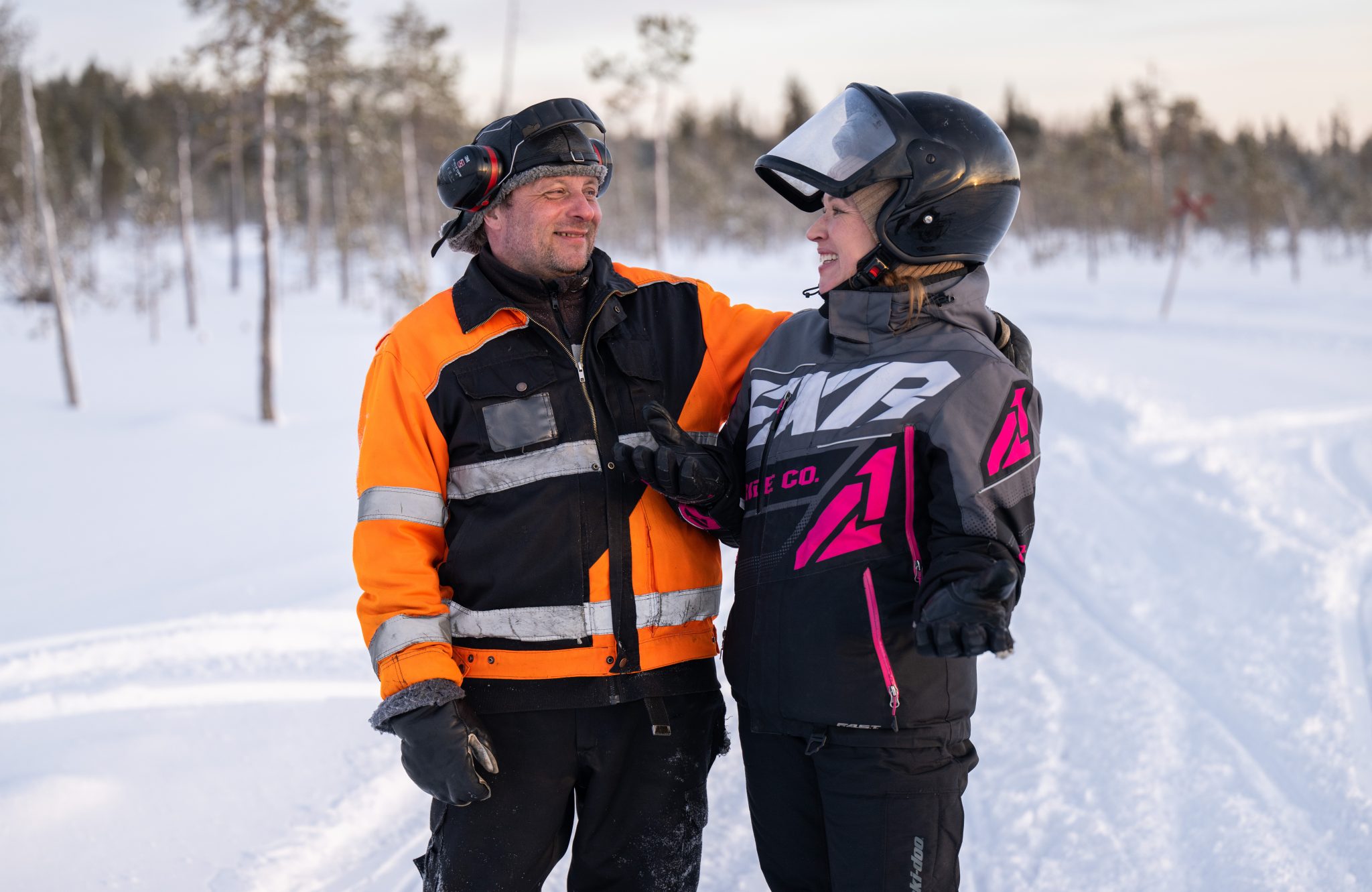 Marko ja Jenny, Suomun Mökkien palveluntarjoajat